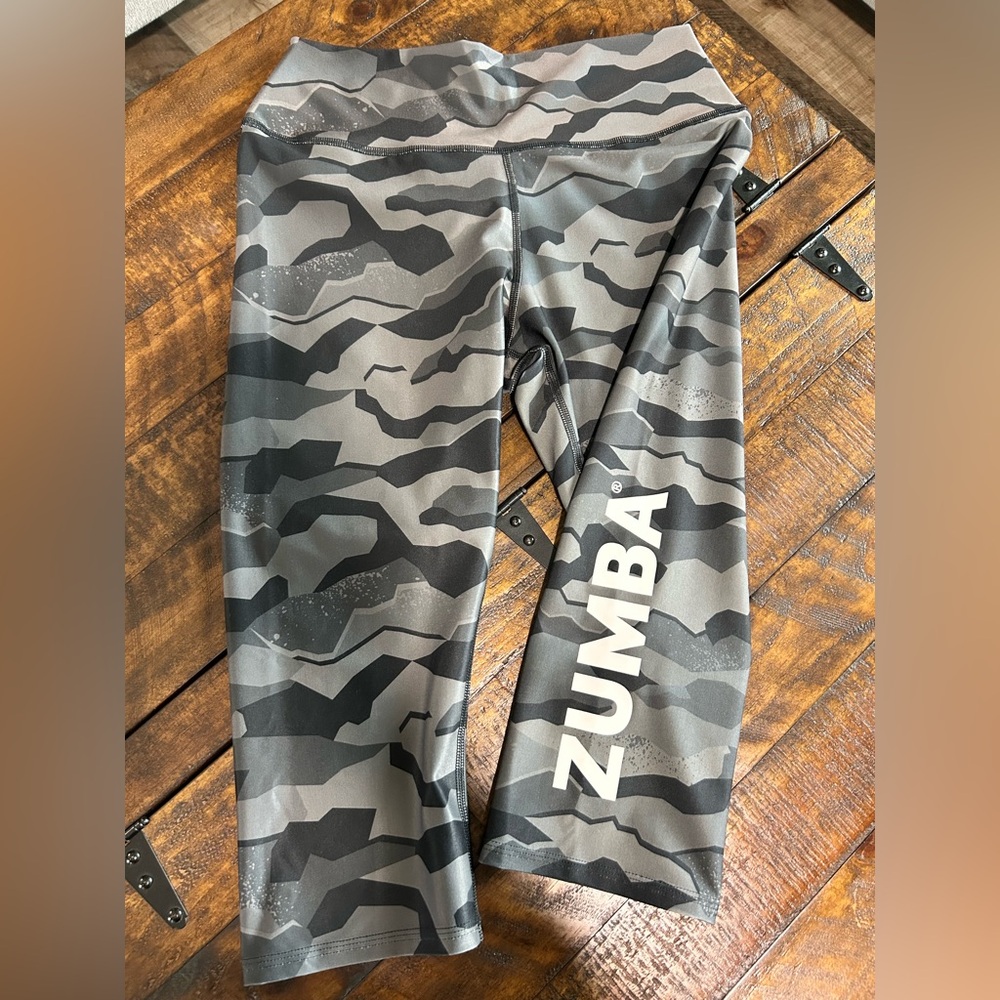 Zumba Camouflage Capri Leggings